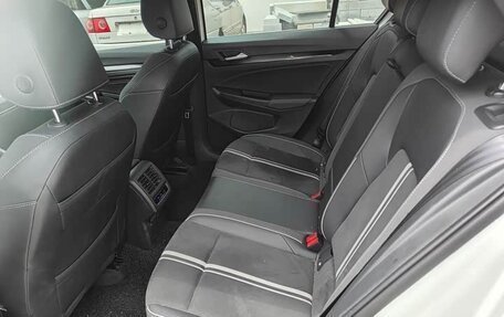 Volkswagen Golf VIII, 2022 год, 1 610 000 рублей, 11 фотография