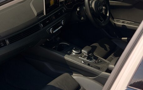 Audi A4, 2018 год, 2 100 000 рублей, 10 фотография