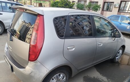 Mitsubishi Colt VI рестайлинг, 2003 год, 260 000 рублей, 2 фотография