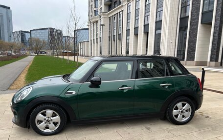 MINI Hatch, 2018 год, 1 500 000 рублей, 9 фотография
