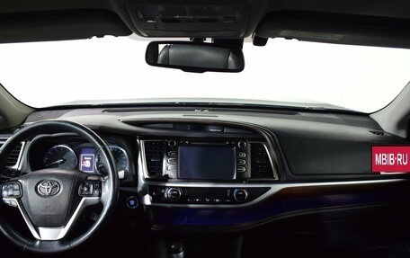 Toyota Highlander III, 2015 год, 2 987 000 рублей, 16 фотография