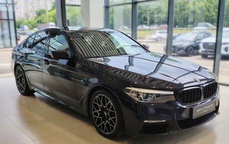 BMW 5 серия, 2018 год, 3 290 000 рублей, 3 фотография