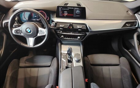 BMW 5 серия, 2018 год, 3 290 000 рублей, 19 фотография
