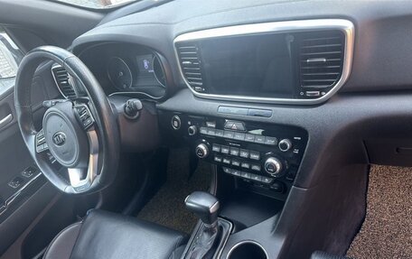 KIA Sportage IV рестайлинг, 2018 год, 1 900 000 рублей, 9 фотография