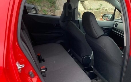 Toyota Vitz, 2014 год, 1 050 000 рублей, 5 фотография