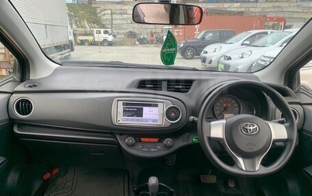Toyota Vitz, 2014 год, 1 050 000 рублей, 8 фотография