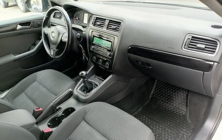 Volkswagen Jetta VI, 2011 год, 799 000 рублей, 10 фотография