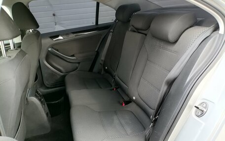 Volkswagen Jetta VI, 2011 год, 799 000 рублей, 11 фотография