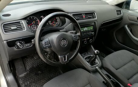 Volkswagen Jetta VI, 2011 год, 799 000 рублей, 9 фотография