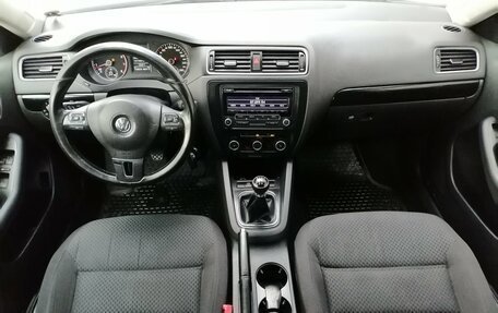 Volkswagen Jetta VI, 2011 год, 799 000 рублей, 13 фотография