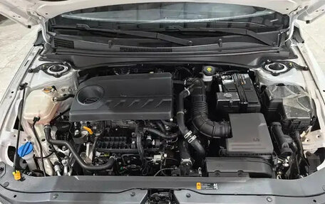 Hyundai Elantra, 2023 год, 1 540 000 рублей, 12 фотография