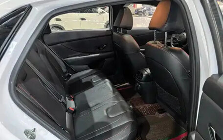 Hyundai Elantra, 2023 год, 1 540 000 рублей, 17 фотография