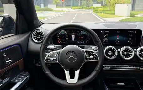 Mercedes-Benz GLB, 2021 год, 2 390 002 рублей, 11 фотография