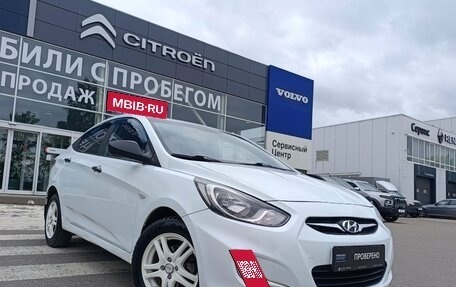 Hyundai Solaris II рестайлинг, 2014 год, 690 000 рублей, 1 фотография