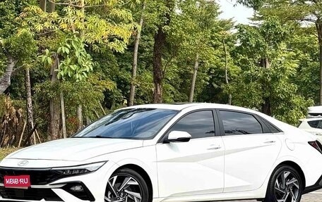 Hyundai Elantra, 2023 год, 1 240 000 рублей, 1 фотография