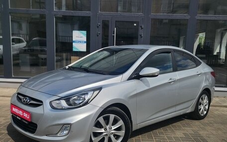 Hyundai Solaris II рестайлинг, 2011 год, 670 000 рублей, 1 фотография