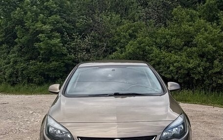 Opel Astra J, 2013 год, 850 000 рублей, 1 фотография