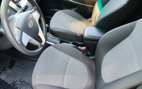 Hyundai Solaris II рестайлинг, 2012 год, 699 000 рублей, 13 фотография