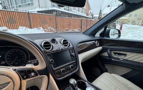 Bentley Bentayga I, 2018 год, 7 400 000 рублей, 12 фотография