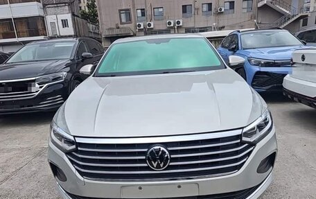 Volkswagen Lavida, 2023 год, 1 323 000 рублей, 2 фотография