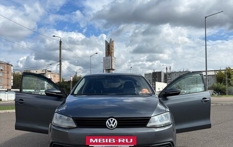 Volkswagen Jetta VI, 2012 год, 920 000 рублей, 2 фотография