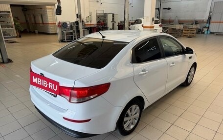 KIA Rio III рестайлинг, 2016 год, 1 000 000 рублей, 2 фотография