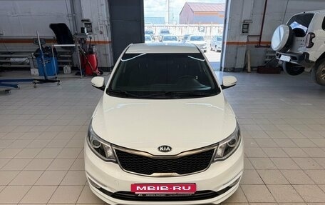 KIA Rio III рестайлинг, 2016 год, 1 000 000 рублей, 3 фотография