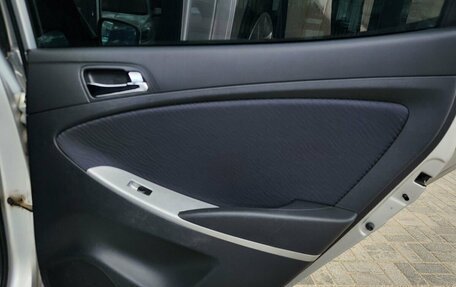 Hyundai Solaris II рестайлинг, 2011 год, 670 000 рублей, 15 фотография