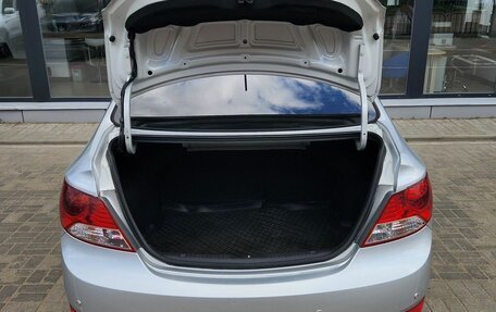 Hyundai Solaris II рестайлинг, 2011 год, 670 000 рублей, 14 фотография