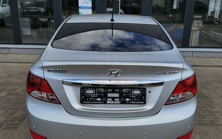 Hyundai Solaris II рестайлинг, 2011 год, 670 000 рублей, 13 фотография