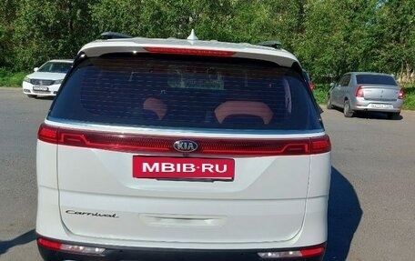 KIA Carnival, 2021 год, 4 200 000 рублей, 5 фотография