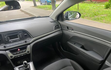 Hyundai Elantra VI рестайлинг, 2018 год, 1 620 000 рублей, 9 фотография