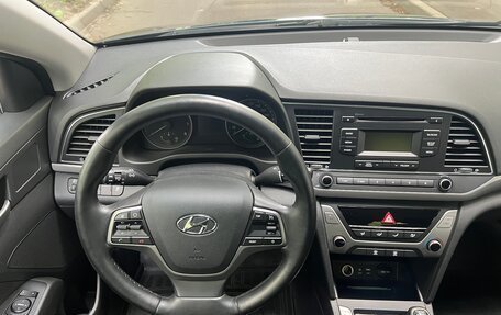 Hyundai Elantra VI рестайлинг, 2018 год, 1 620 000 рублей, 11 фотография