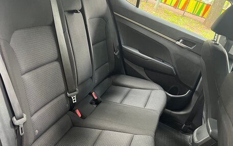 Hyundai Elantra VI рестайлинг, 2018 год, 1 620 000 рублей, 17 фотография