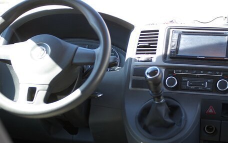 Volkswagen Caravelle T5, 2014 год, 1 600 000 рублей, 13 фотография