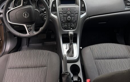 Opel Astra J, 2013 год, 850 000 рублей, 10 фотография