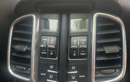 Porsche Cayenne III, 2012 год, 2 650 000 рублей, 9 фотография