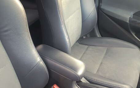 Honda Insight II рестайлинг, 2012 год, 770 000 рублей, 11 фотография