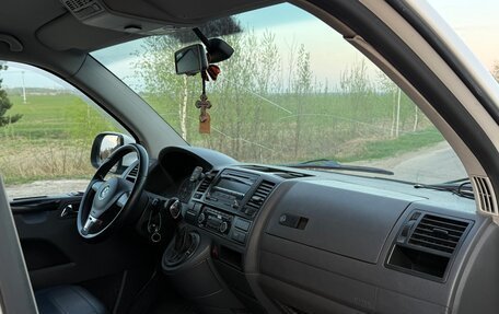 Volkswagen Caravelle T5, 2010 год, 1 250 000 рублей, 8 фотография