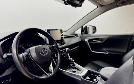 Toyota RAV4, 2019 год, 3 720 000 рублей, 11 фотография