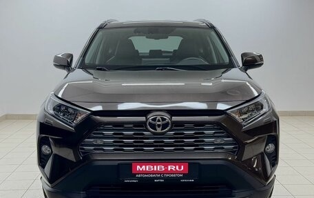 Toyota RAV4, 2019 год, 3 720 000 рублей, 2 фотография