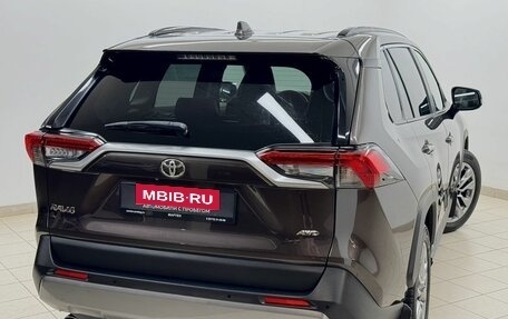 Toyota RAV4, 2019 год, 3 720 000 рублей, 9 фотография