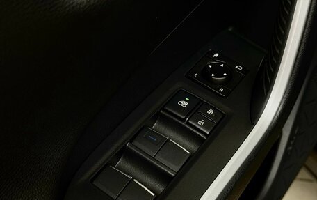 Toyota RAV4, 2019 год, 3 720 000 рублей, 17 фотография