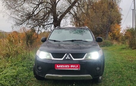 Mitsubishi Outlander III рестайлинг 3, 2007 год, 750 000 рублей, 2 фотография