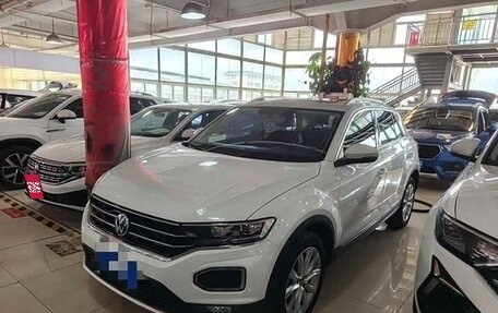 Volkswagen T-Roc I, 2022 год, 1 372 006 рублей, 1 фотография