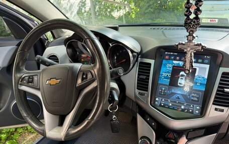 Chevrolet Cruze II, 2010 год, 620 000 рублей, 8 фотография