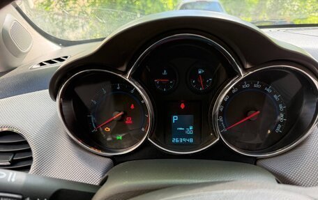 Chevrolet Cruze II, 2010 год, 620 000 рублей, 9 фотография