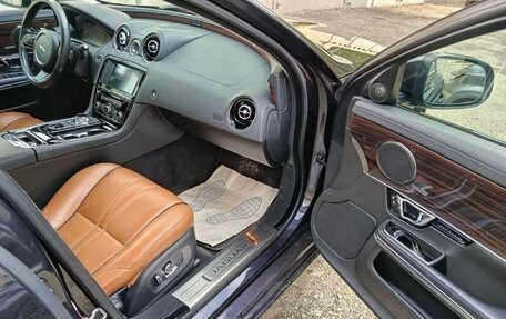 Jaguar XJ IV (X351), 2017 год, 3 085 000 рублей, 10 фотография