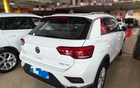 Volkswagen T-Roc I, 2022 год, 1 372 006 рублей, 11 фотография
