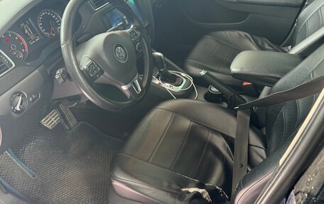 Volkswagen Jetta VI, 2014 год, 750 000 рублей, 2 фотография
